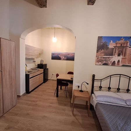Floriana One Bedroom Studio House Bagian luar foto